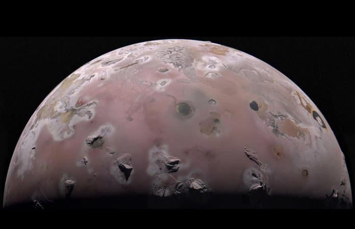 宇宙探索 · NASA朱诺号首次测量木卫一地下温度