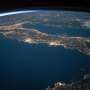 Many space missions are searching for life beyond Earth, but are we prepared for the fallout if they succeed? 相关头图