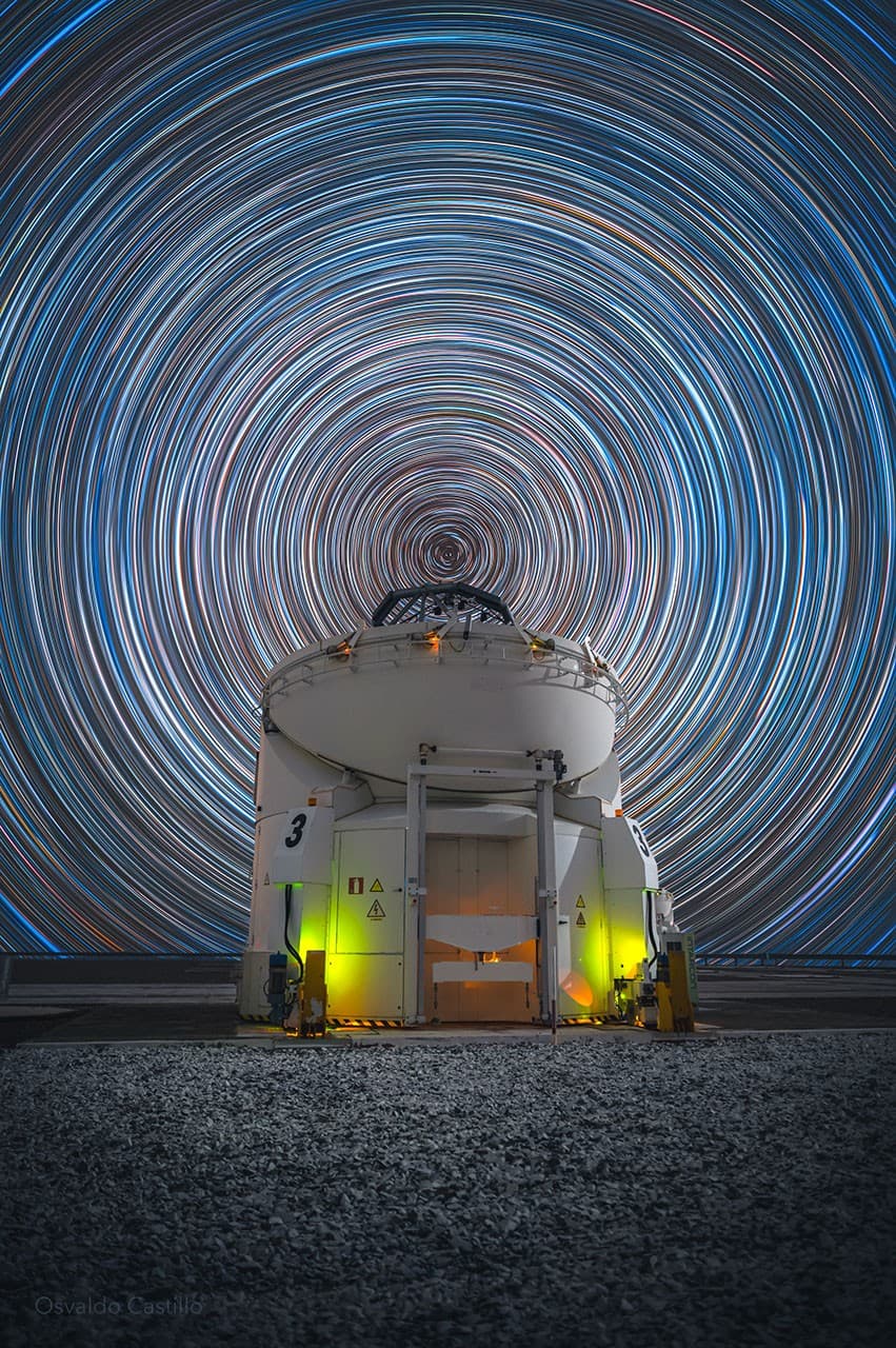 宇宙探索 · 帕瑞纳天文台上空旋转的星空